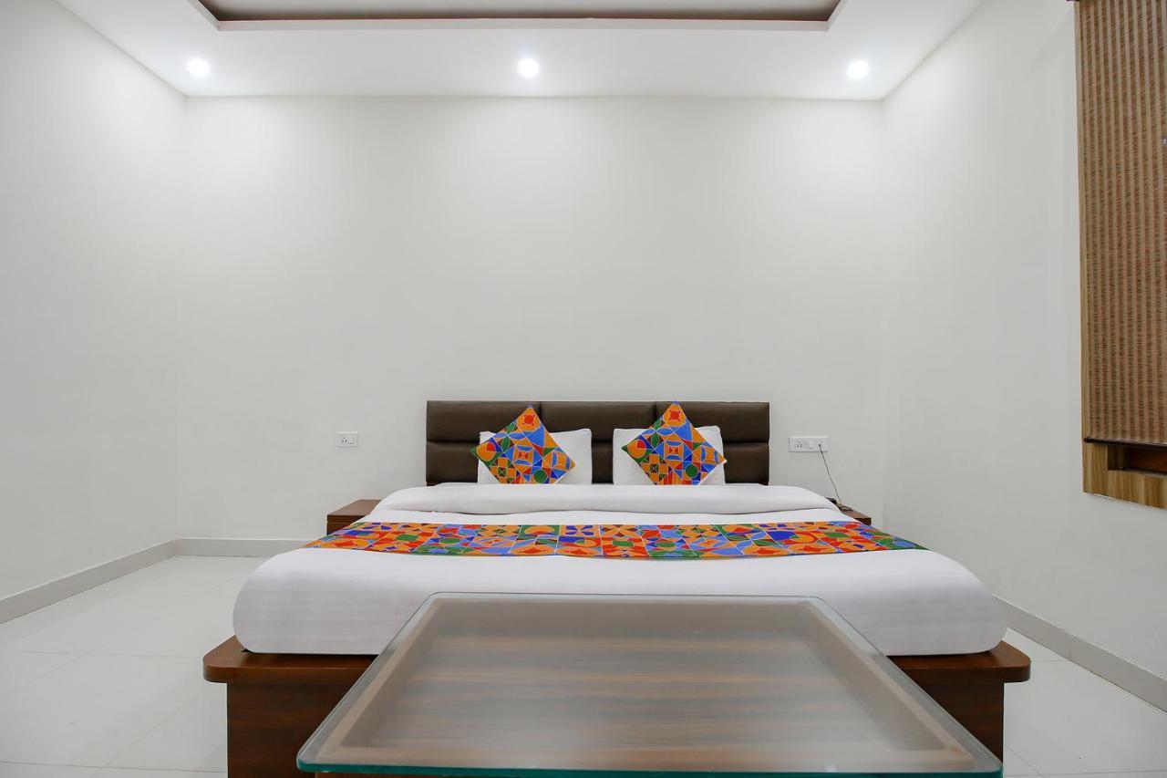 Fabexpress Yuvan Gouharganj Exterior foto